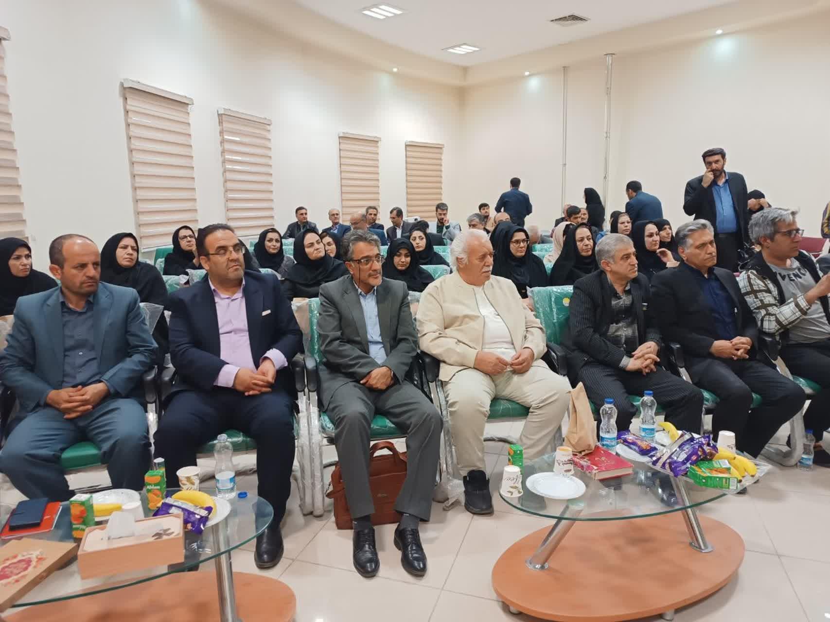 مسابقه حافظ خوانی در خانه امید شهرستان سراب